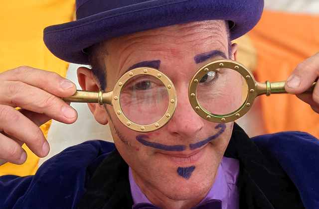 Cirque Du Flim Flam Flea