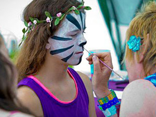Face Painting.